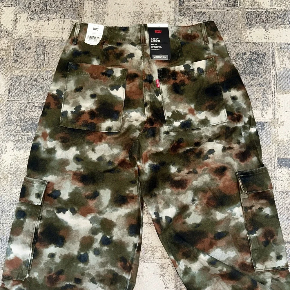 Levi's Premium Women's Pants Baggy Camo Cargo Watercolor 26x30 (28x30)‎ $108 NEW